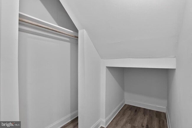 Building Photo - 1807 Silver Ct