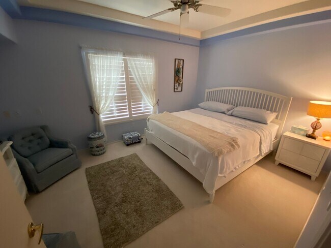 Building Photo - Wonderful 2 bed/2 bath home located in Summerlin