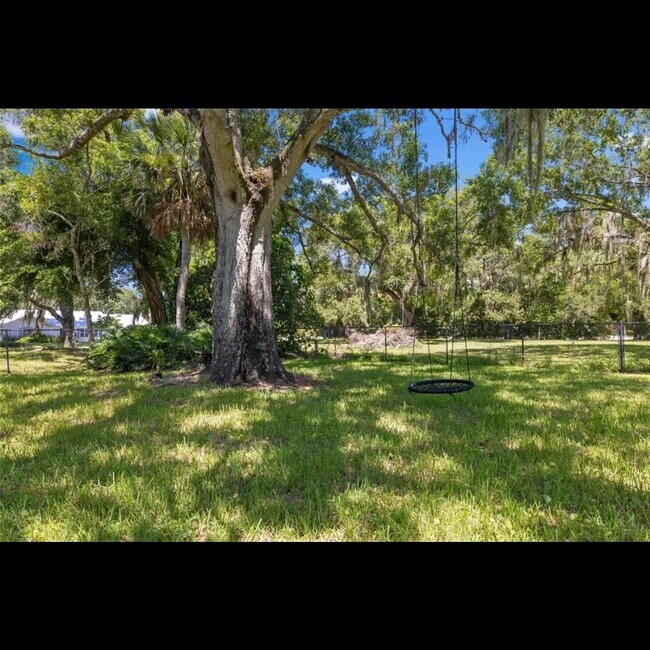 Building Photo - 960 48th Ave