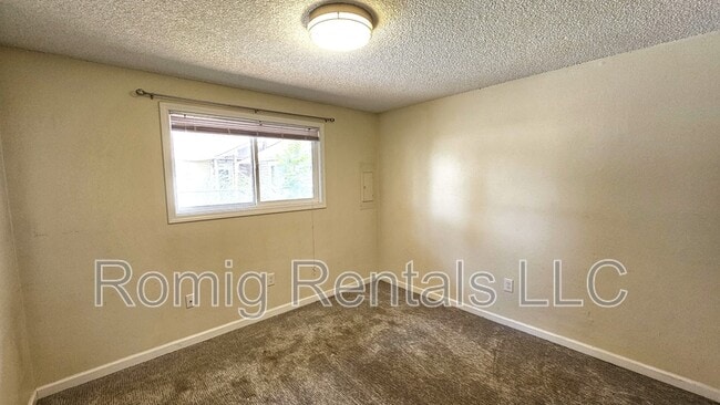 Building Photo - 3105 L St