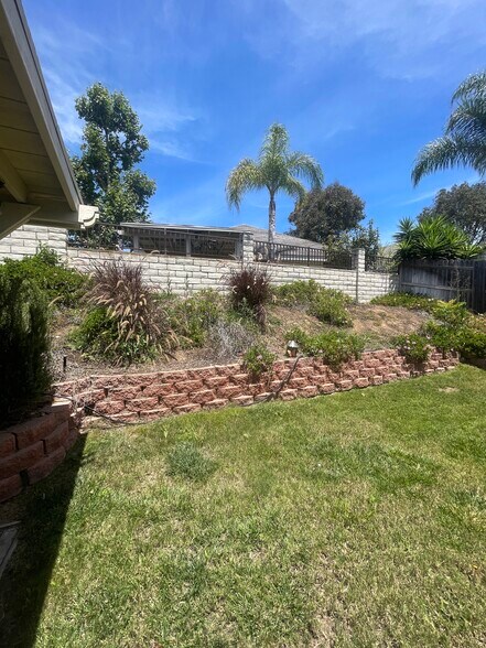 Back yard looking straight back - 514 Barnett Dr