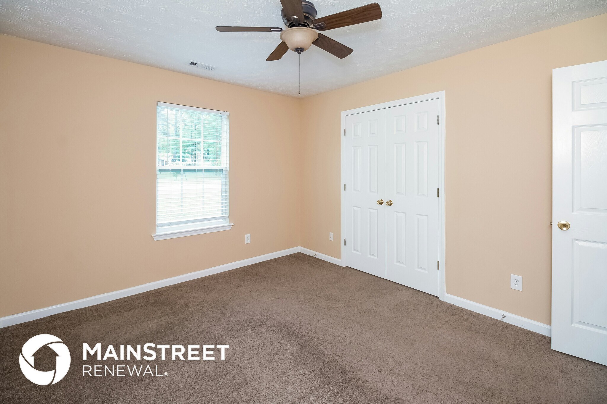 Building Photo - 685 Nassau St