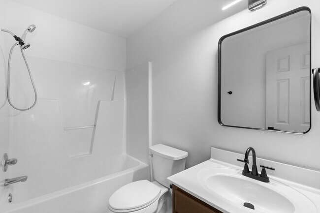 Building Photo - 6649 Speight Cir