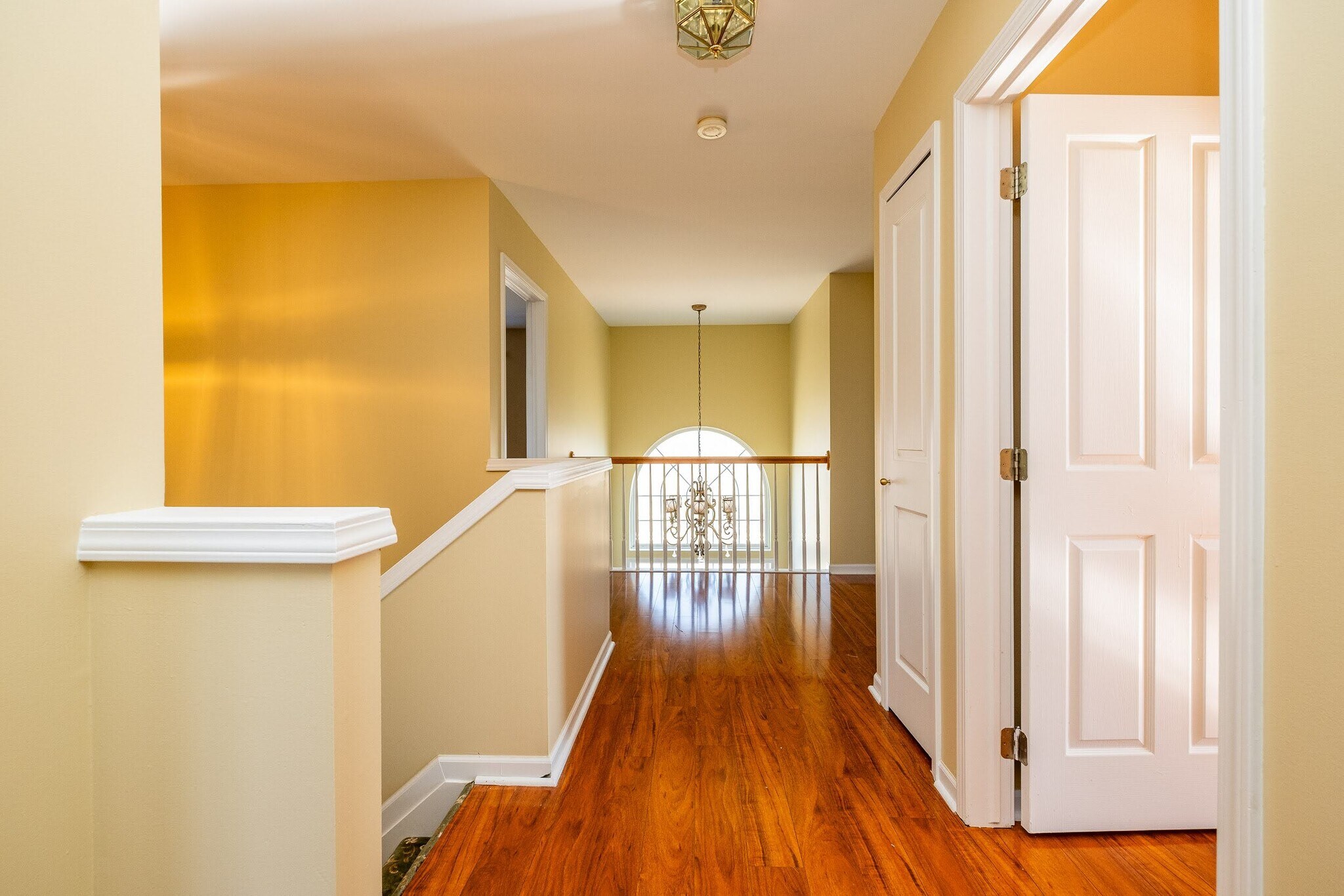 Building Photo - 466 Ivy Ln