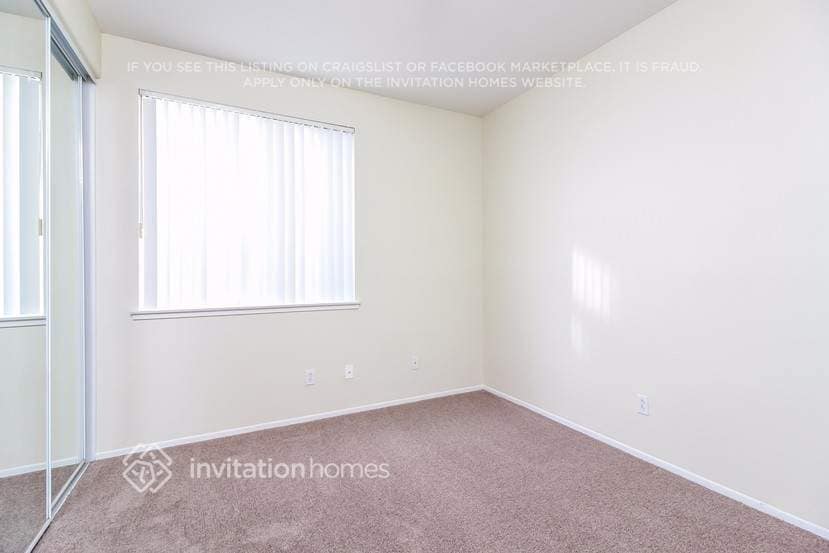 Building Photo - 2720 S Cherry Ave