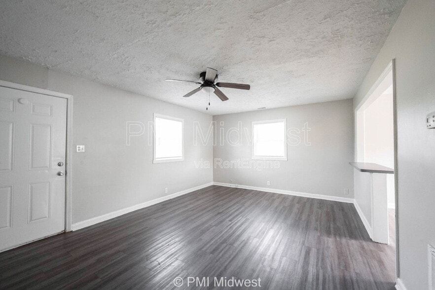 Building Photo - 5959 E 24th St