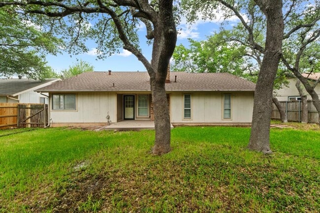 Building Photo - 3509 Monument Dr