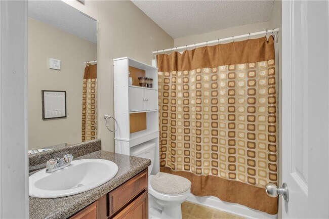 Building Photo - 4240 N Braves Cir