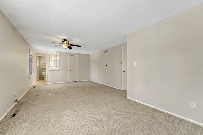 Building Photo - 7398 S Hudson Way