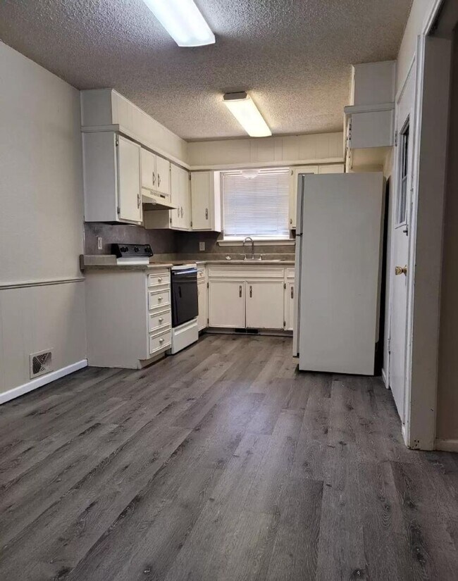 Building Photo - 3708 54th St