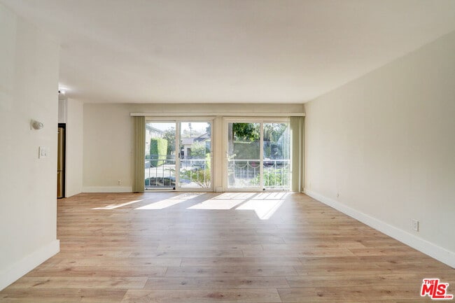 Building Photo - 1031 Laurel Ave