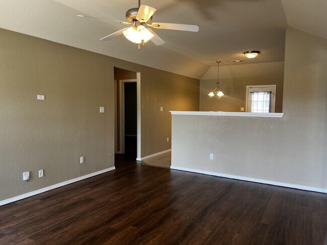 Building Photo - 210 Regency Dr