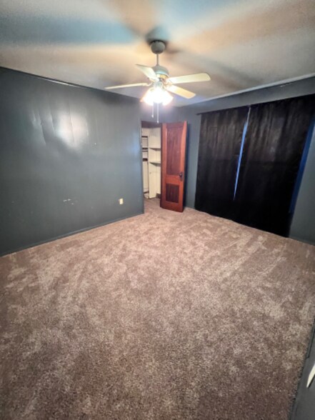 Building Photo - 2026 E 3rd Ave