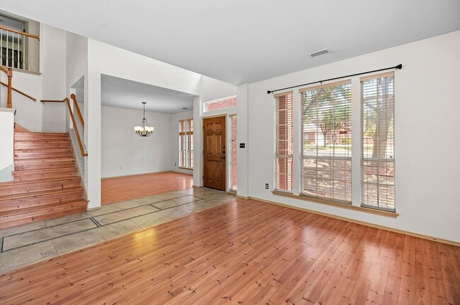 Building Photo - 1601 Chasewood Dr