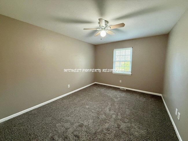 Building Photo - 2 Bedroom Duplex