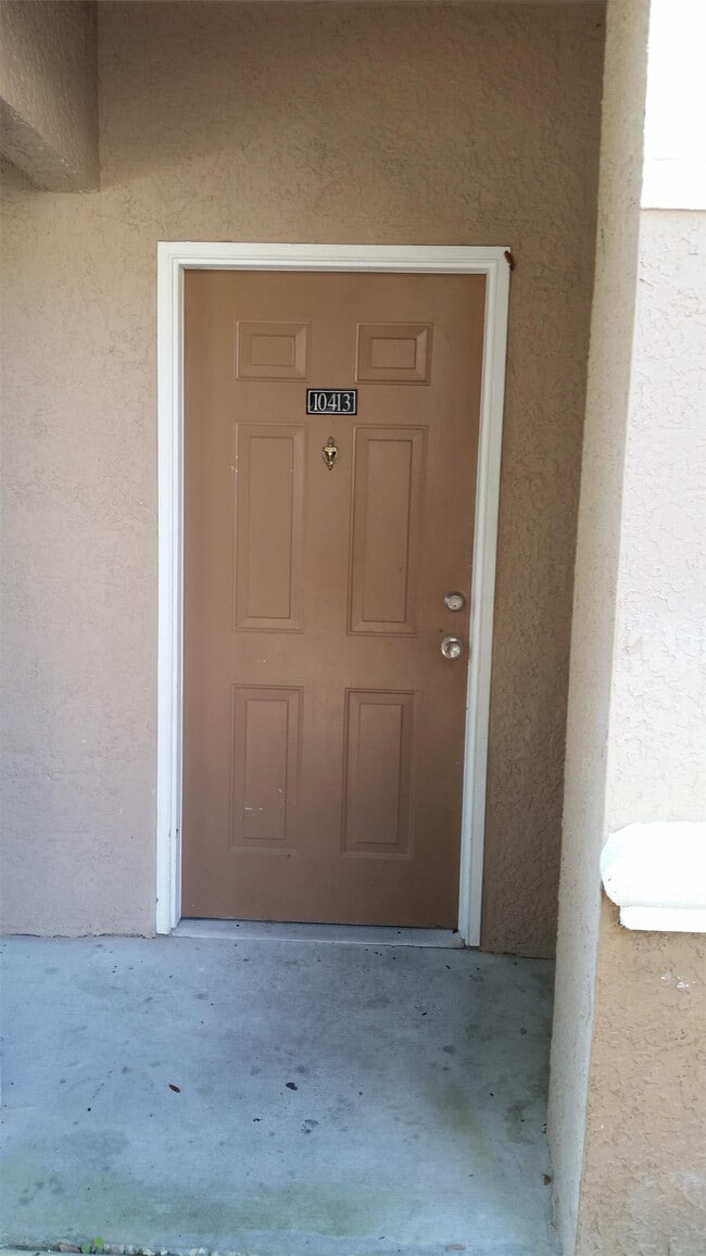 Building Photo - 10413 Villa View Cir