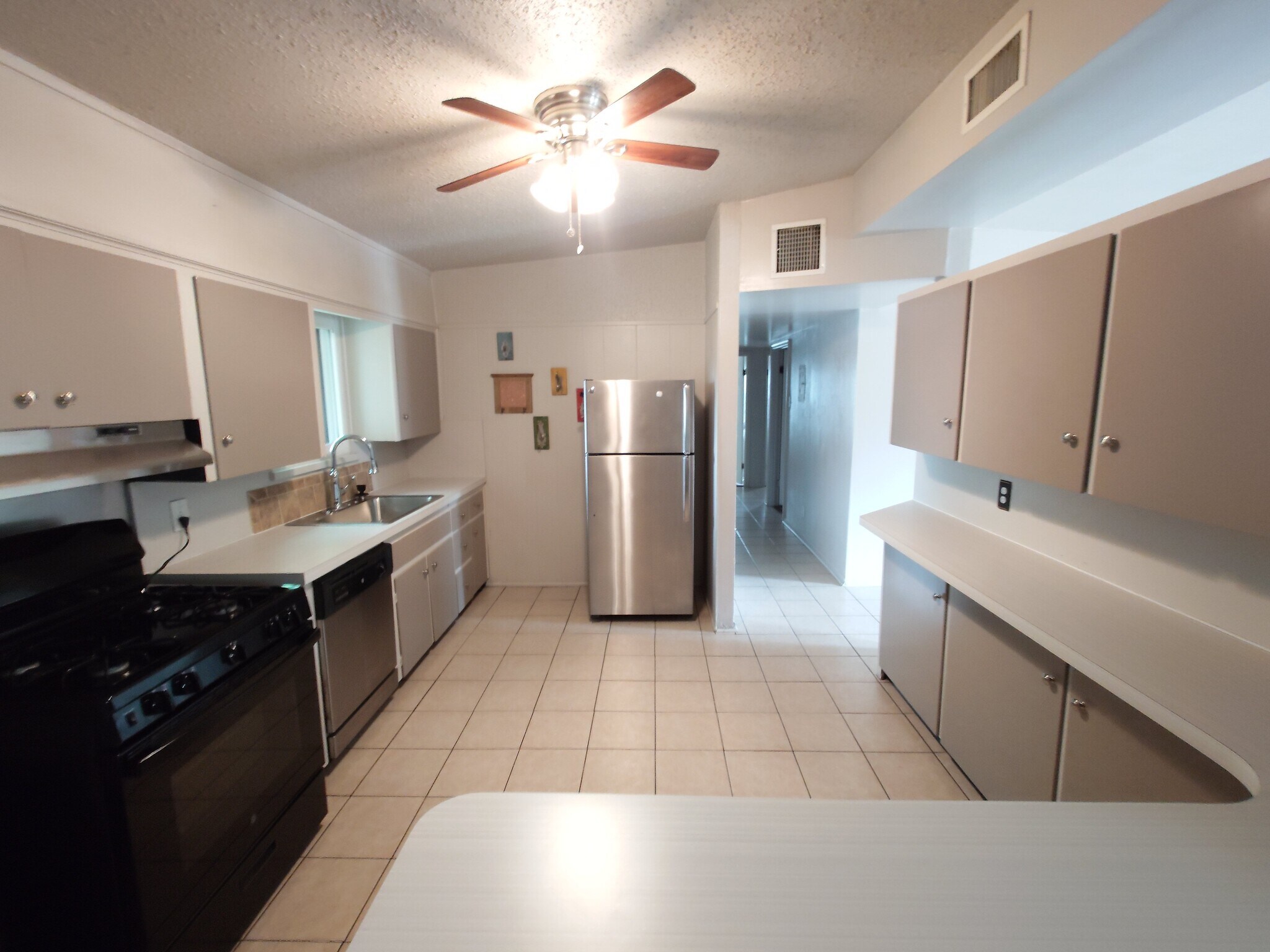 Building Photo - 203 Haverford Dr