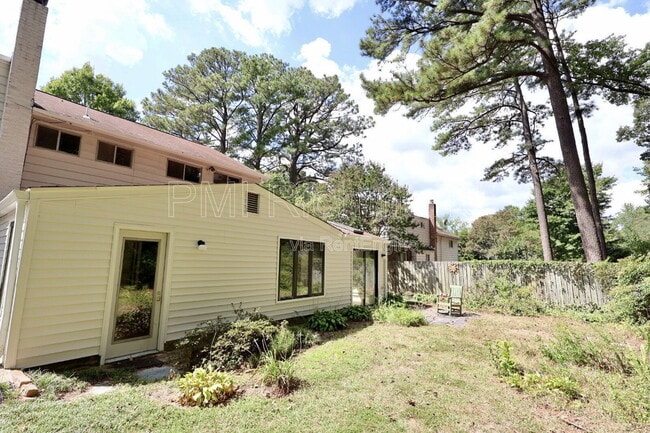 Building Photo - 8402 Kalb Rd
