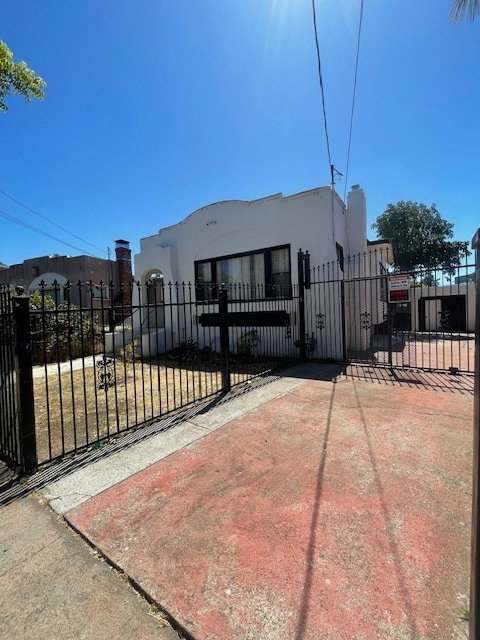 Building Photo - 6415 Brann St