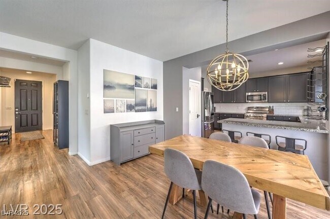 Building Photo - 10598 Cliff Lake St