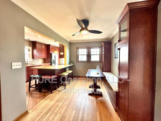 Building Photo - 5120 Franklin St