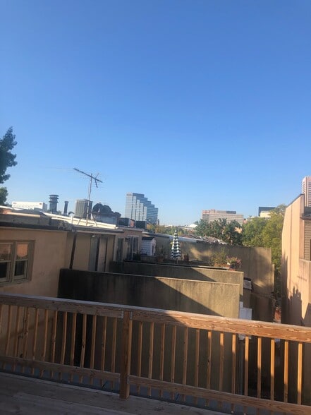 Other private deck - 32 W Montgomery St