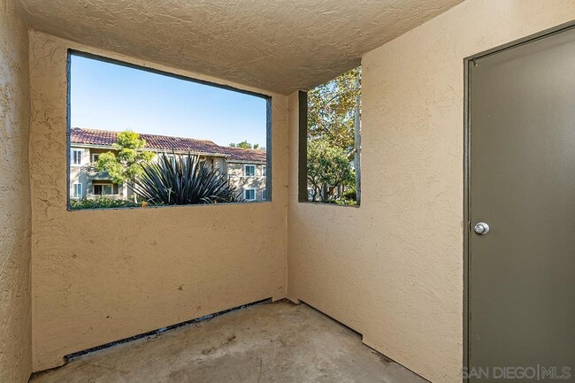 Building Photo - 7455 Charmant Dr