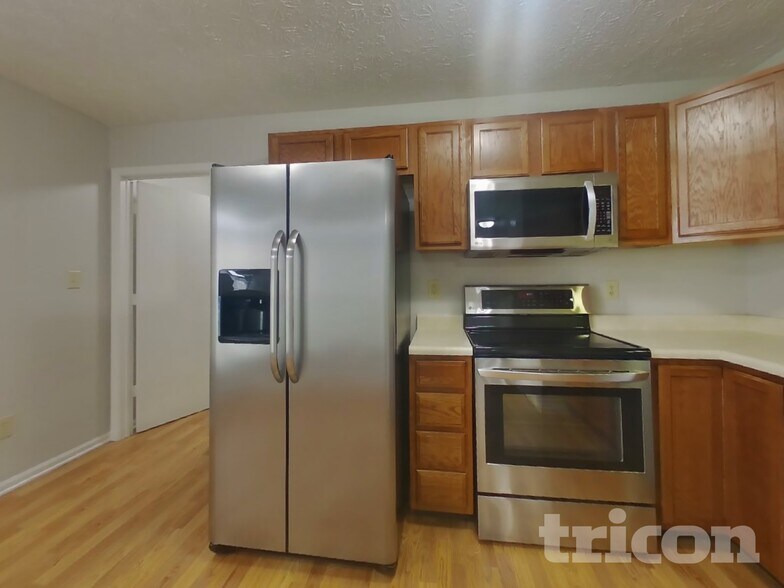 Building Photo - 6354 Coconut Ct