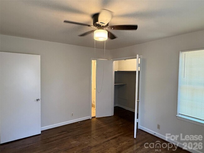 Building Photo - 3721 Driftwood Dr