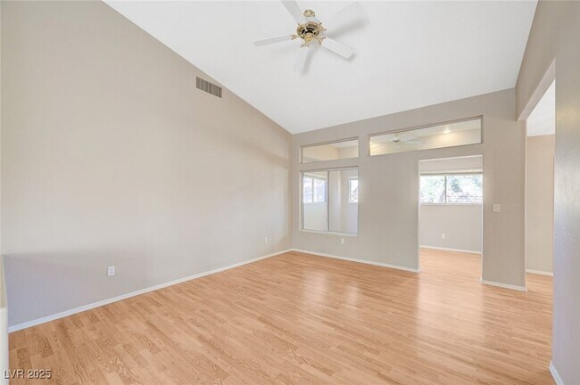 Building Photo - 9356 Villa Ridge Dr