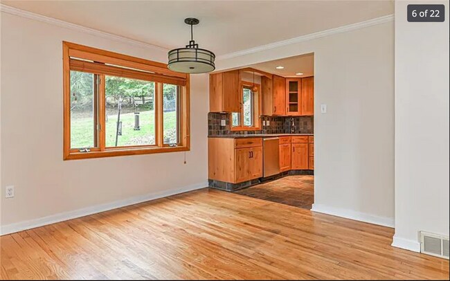 Dining Area - 726 Orchard Hill Dr