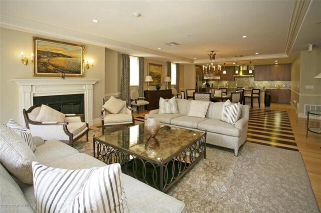 Building Photo - 511 Caruso Ave