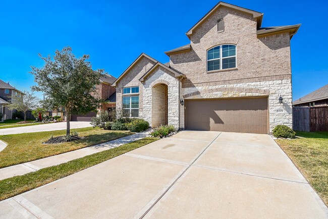 Building Photo - 2008 Harrow Oak Ln