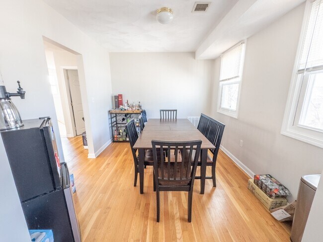 Building Photo - 28 Fisk Ave