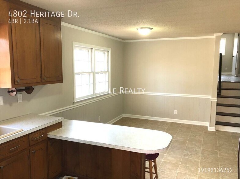 Building Photo - 4802 Heritage Dr