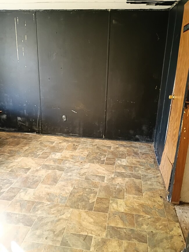 Building Photo - 111 Wilbur Ln