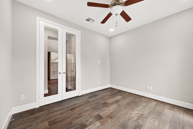 Building Photo - 1835 Brooking Hill Ct