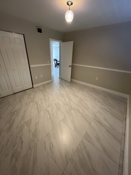 Building Photo - 1512 Whitehall Dr