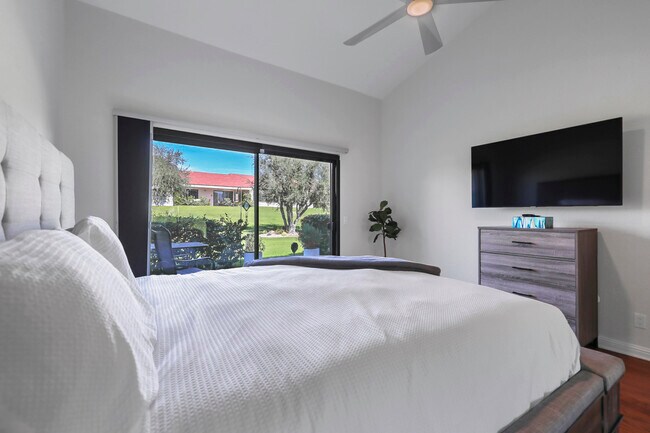 Building Photo - 166 Wimbledon Ct