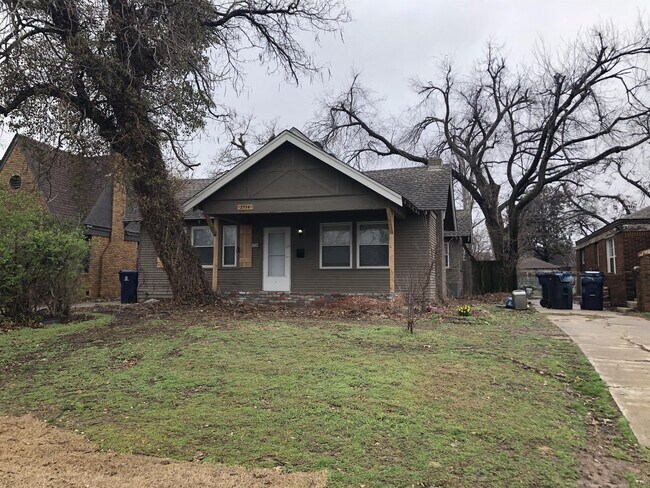 Building Photo - 2534 NW 20th St