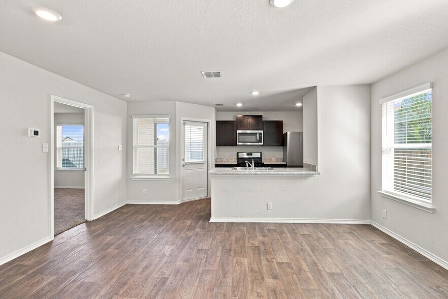 Building Photo - 9950 Spotted Rose