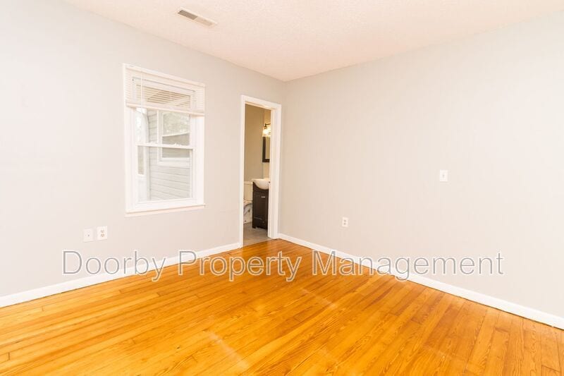 Building Photo - 11412 London Ln