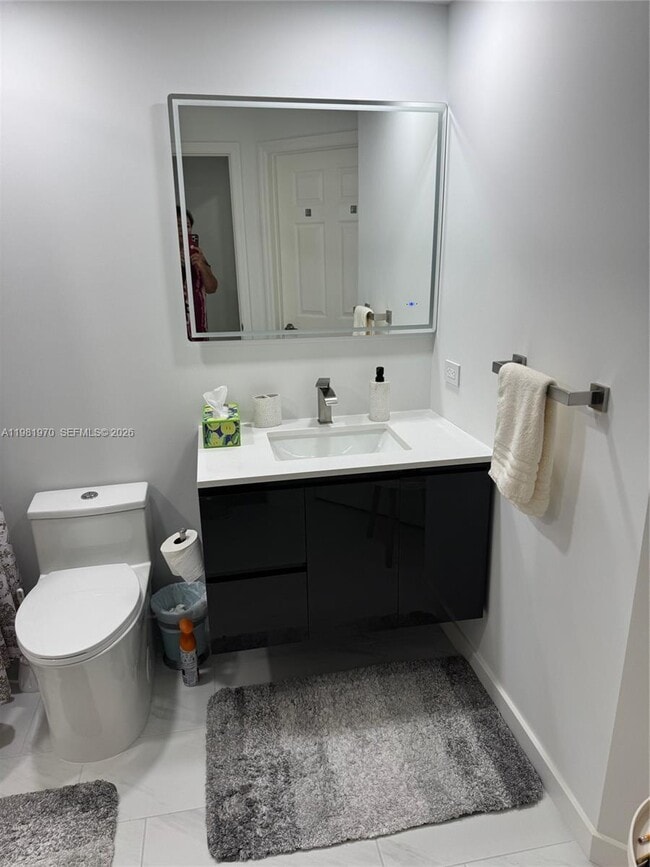 Building Photo - 17150 N Bay Rd