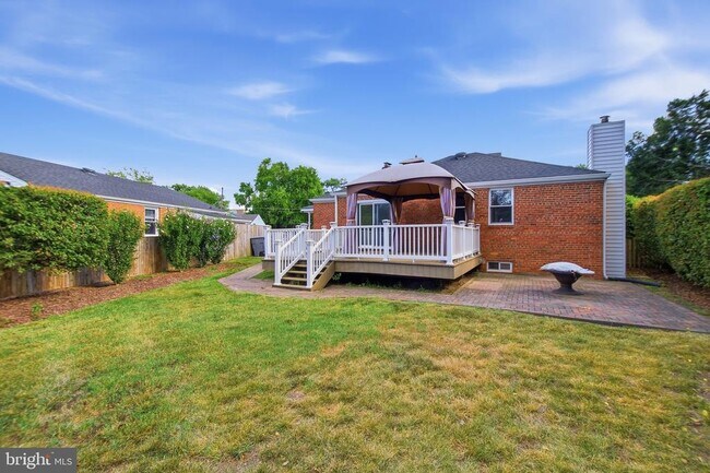 Building Photo - 2906 Breezy Terrace