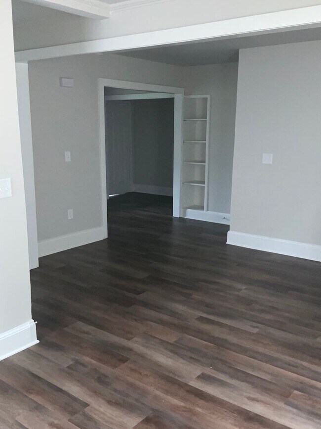 Building Photo - 108 Myrtle Dr