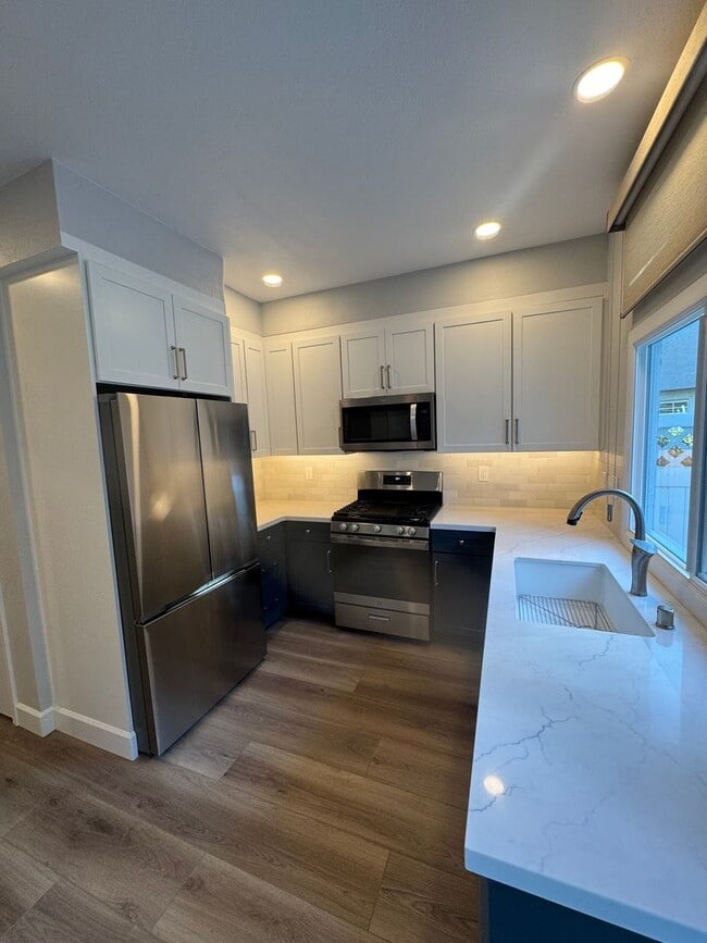 Building Photo - Townhome in Laguna Niguel!