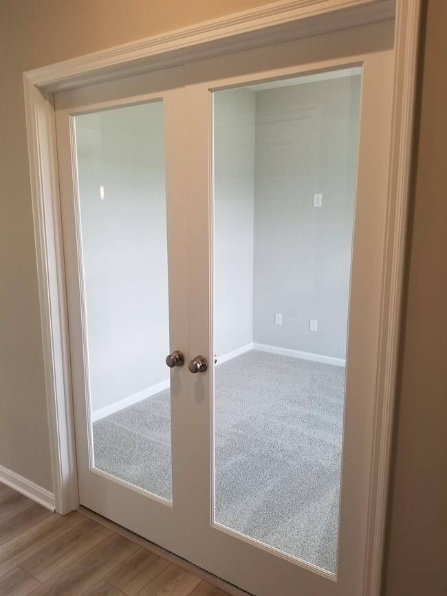 Building Photo - 1389 Meadowrun Ln