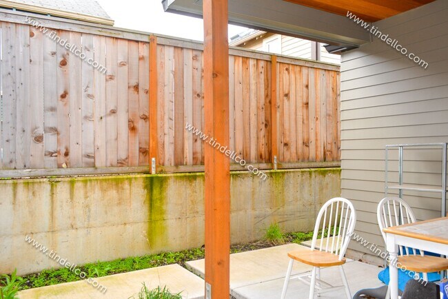 Building Photo - 4936 N Haight Ave