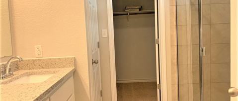 Building Photo - 6605 Verona Pl