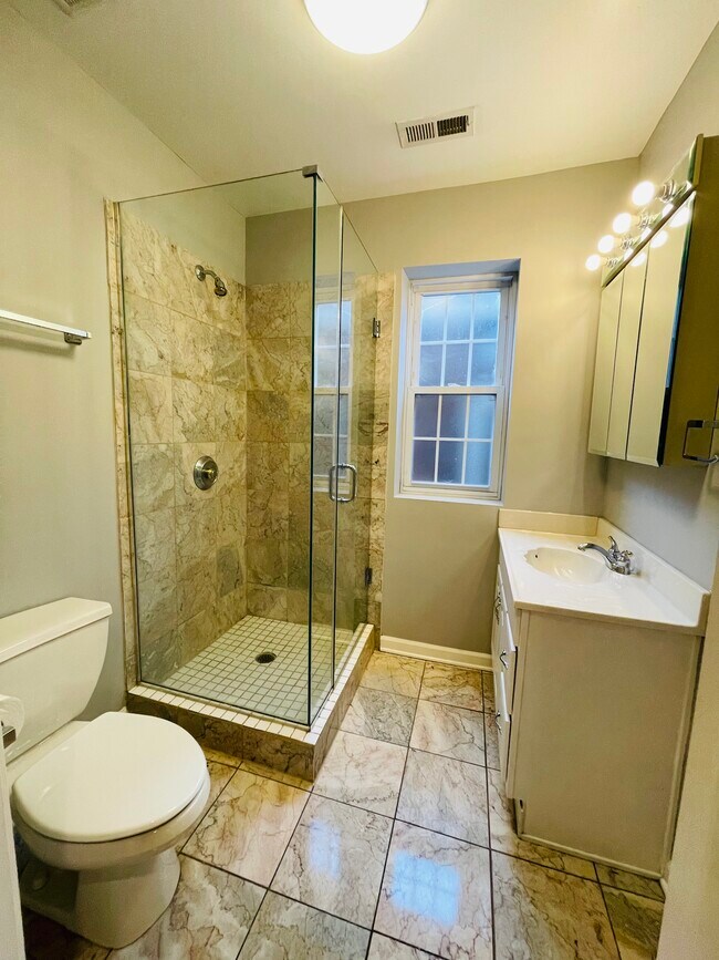 Building Photo - 3710 S Emerald Ave